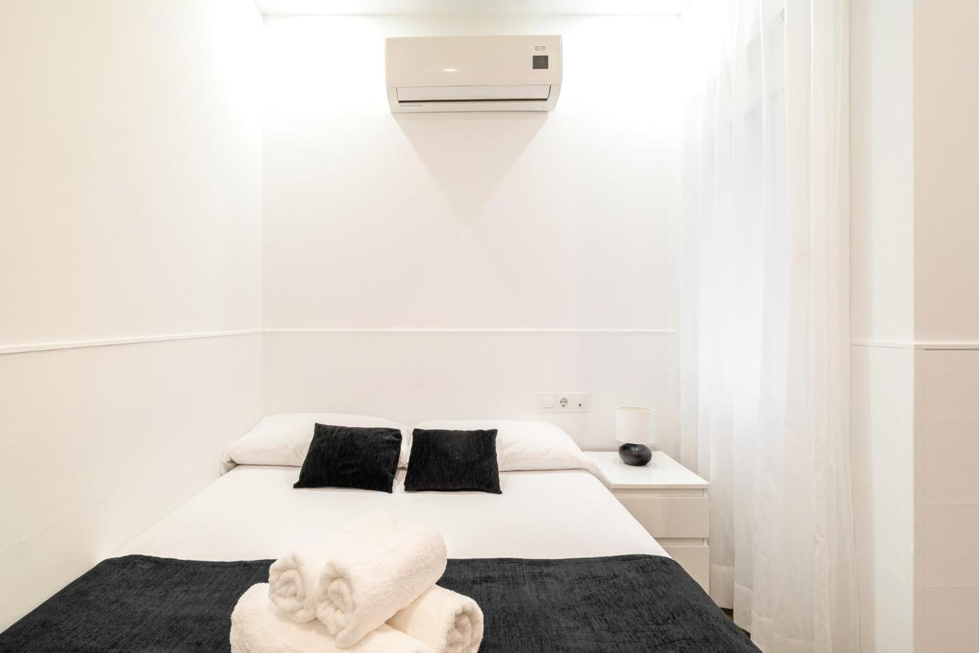 Laramond Barcelona Rooms Екстериор снимка